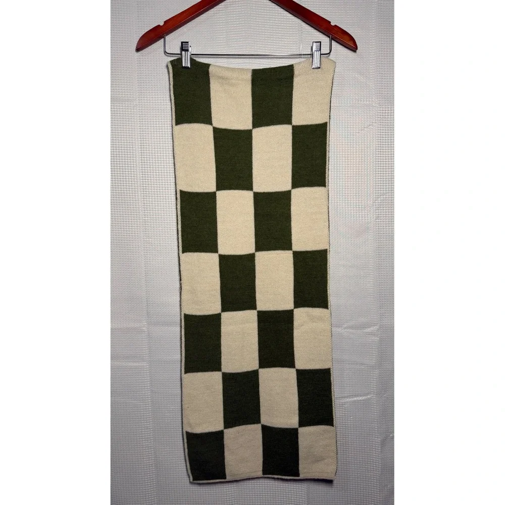 Checkerboard‎ Scarf Green Cream Knit Warm Winter Accessory
